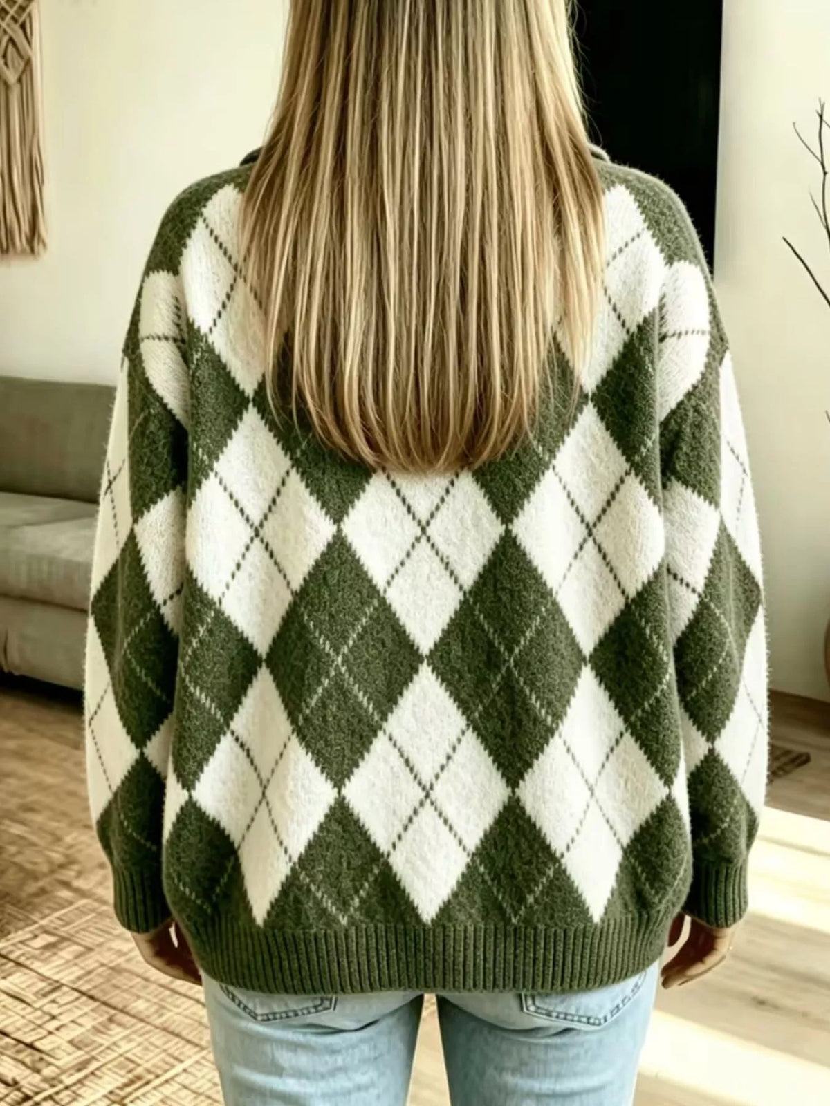 Argyle Pattern Collared Pullover Sweater