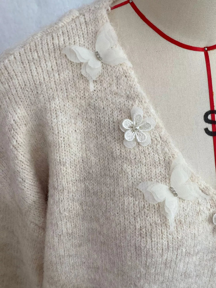 V-Neck Floral Applique Lace Hem Sweater